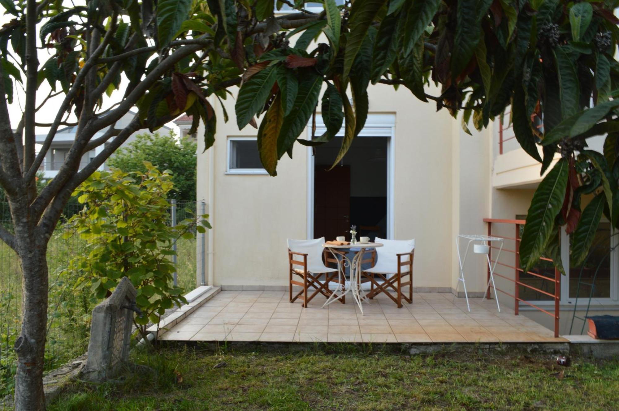 Sunny Retreat With A Garden Terrace Private Room อิโออันนินา ภายนอก รูปภาพ